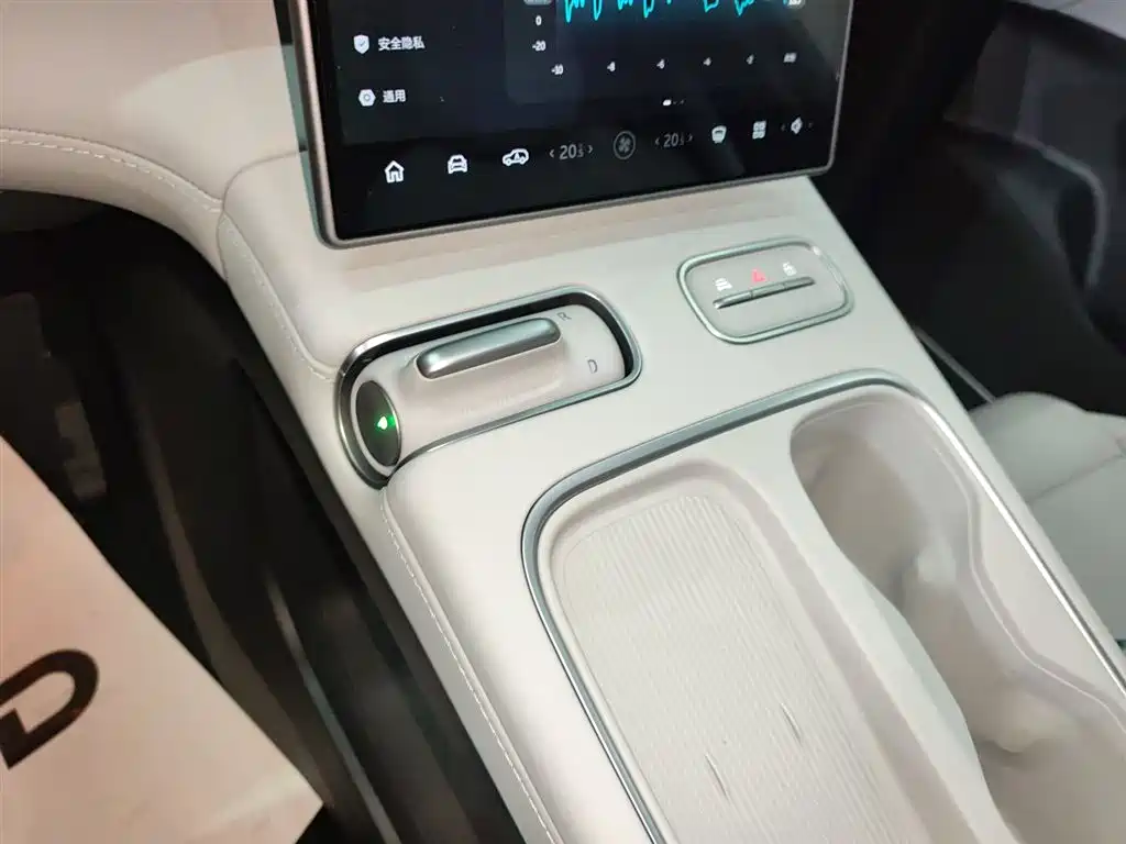 NIO ES6 2024 model 75kWh купить на сайте DeffCars