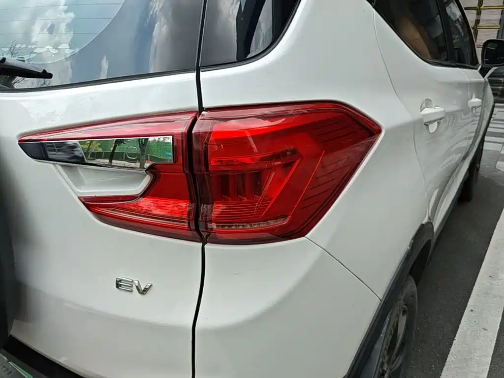 Yuan New Energy 2019 EV360 Intelligent Connected Enjoyment Model купить на сайте DeffCars