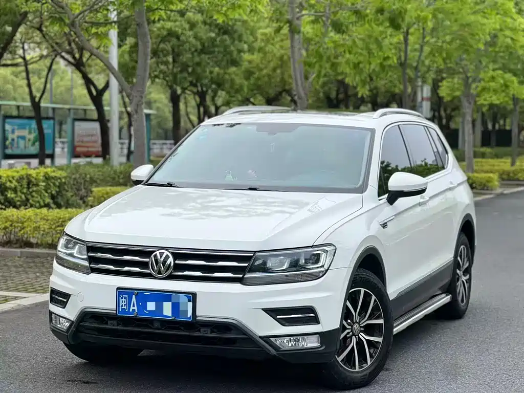 Tiguan L 2018 330TSI automatic two-wheel drive luxury version купить на сайте DeffCars