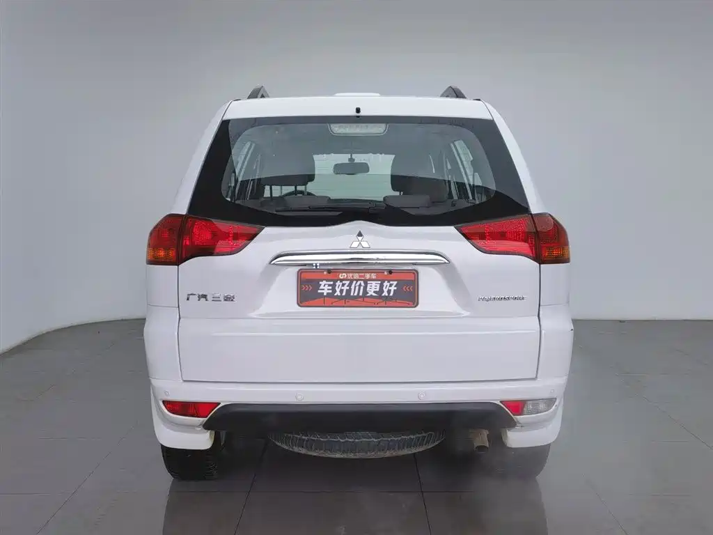 Pajero Jinchang 2013 3.0L automatic four-wheel drive executive version купить на сайте DeffCars