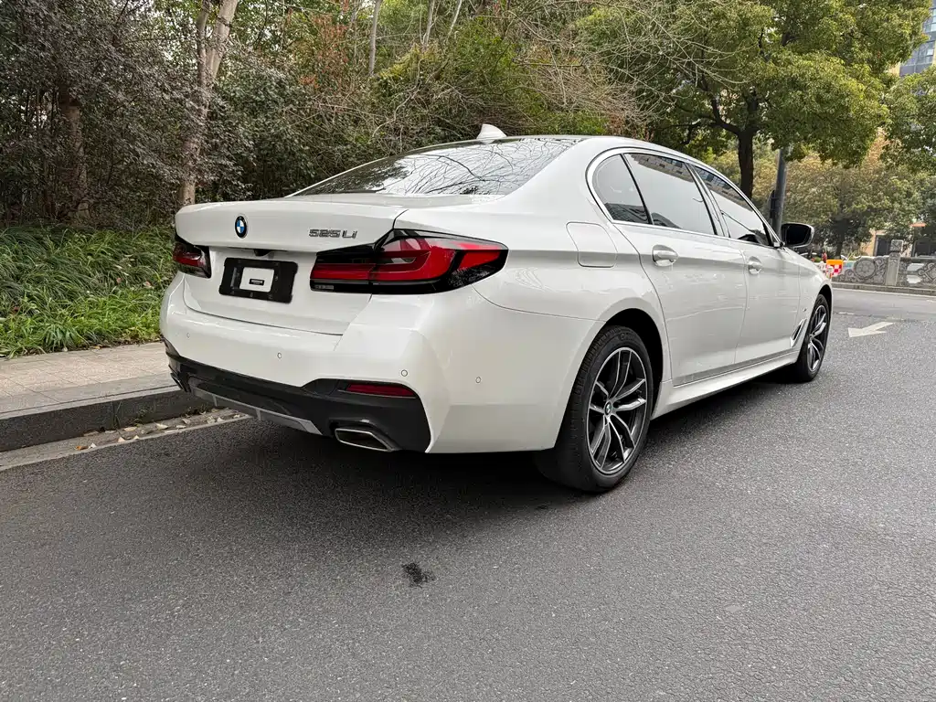 BMW 5 Series 2021 525Li M Sports Package купить на сайте DeffCars