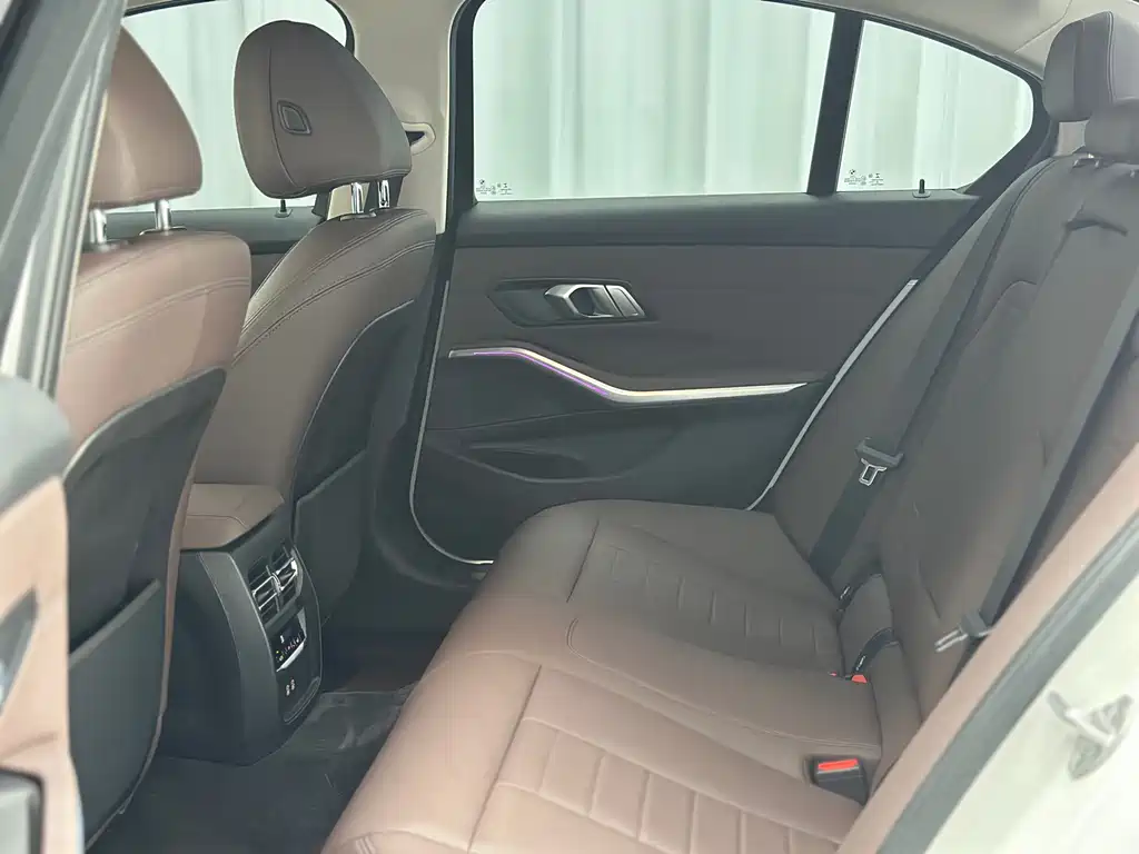 BMW 3 Series 2021 325i M Sports Package купить на сайте DeffCars