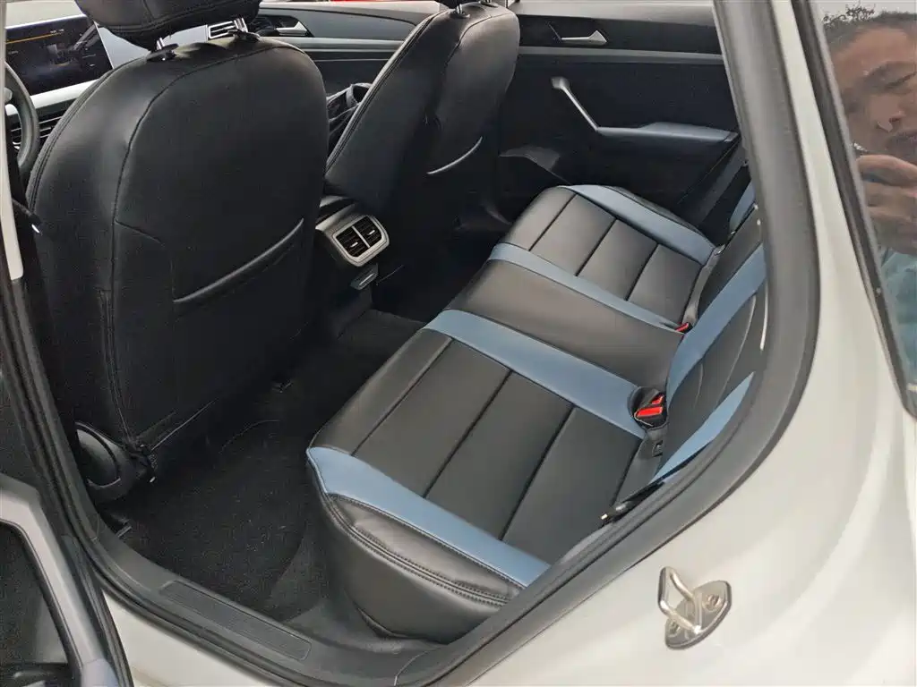 Lavida 2023 facelift 1.5L automatic Deyi version купить на сайте DeffCars