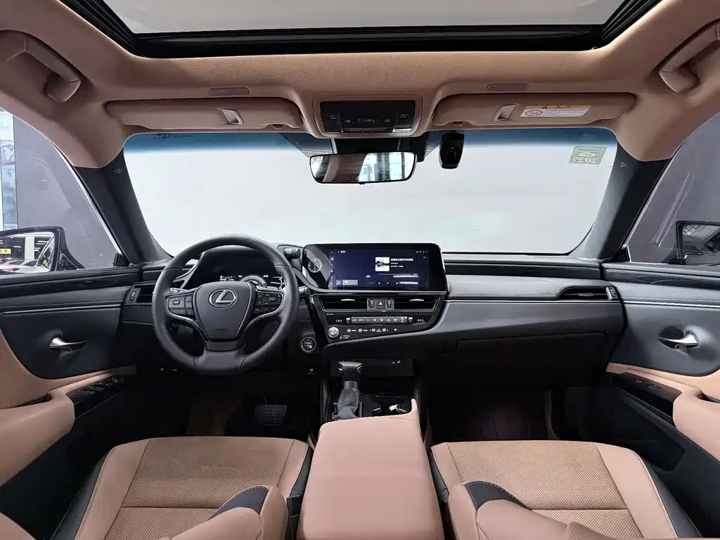Lexus ES 2022 300h Excellence Edition купить на сайте DeffCars