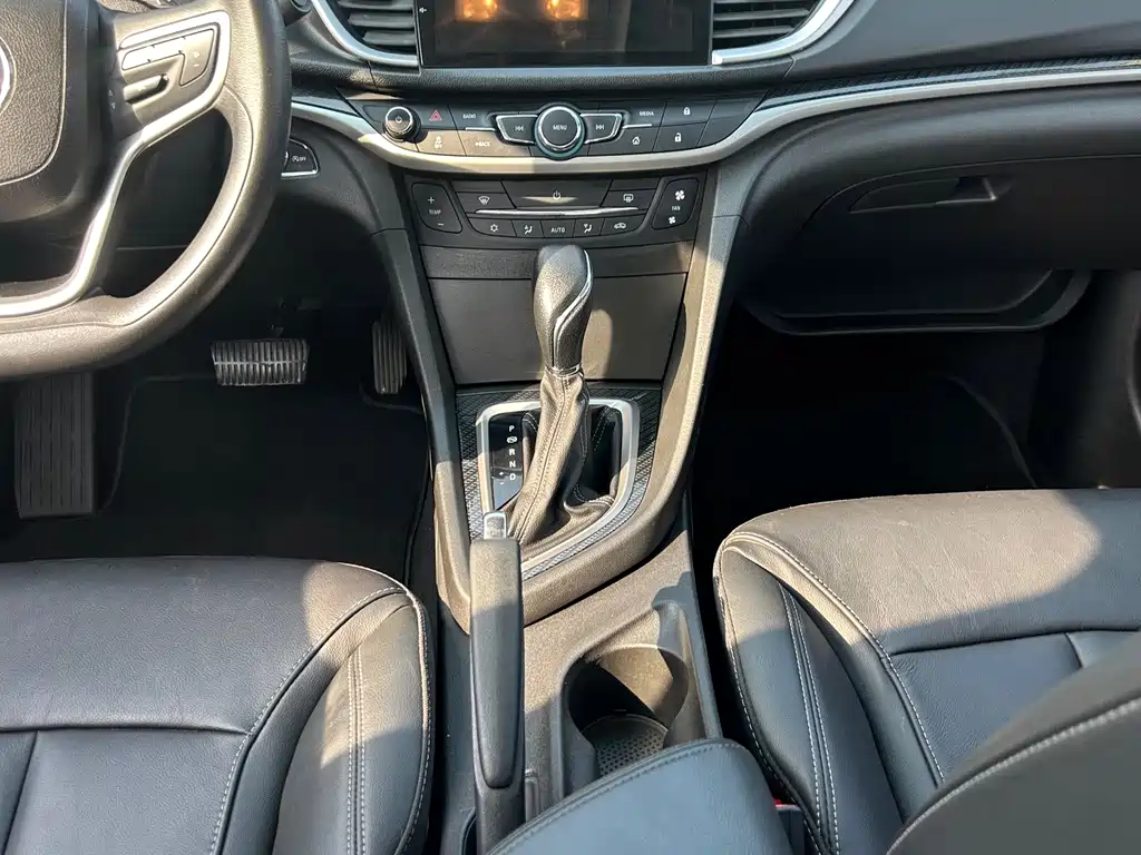 Yinglang 2015 15N automatic luxury model купить на сайте DeffCars