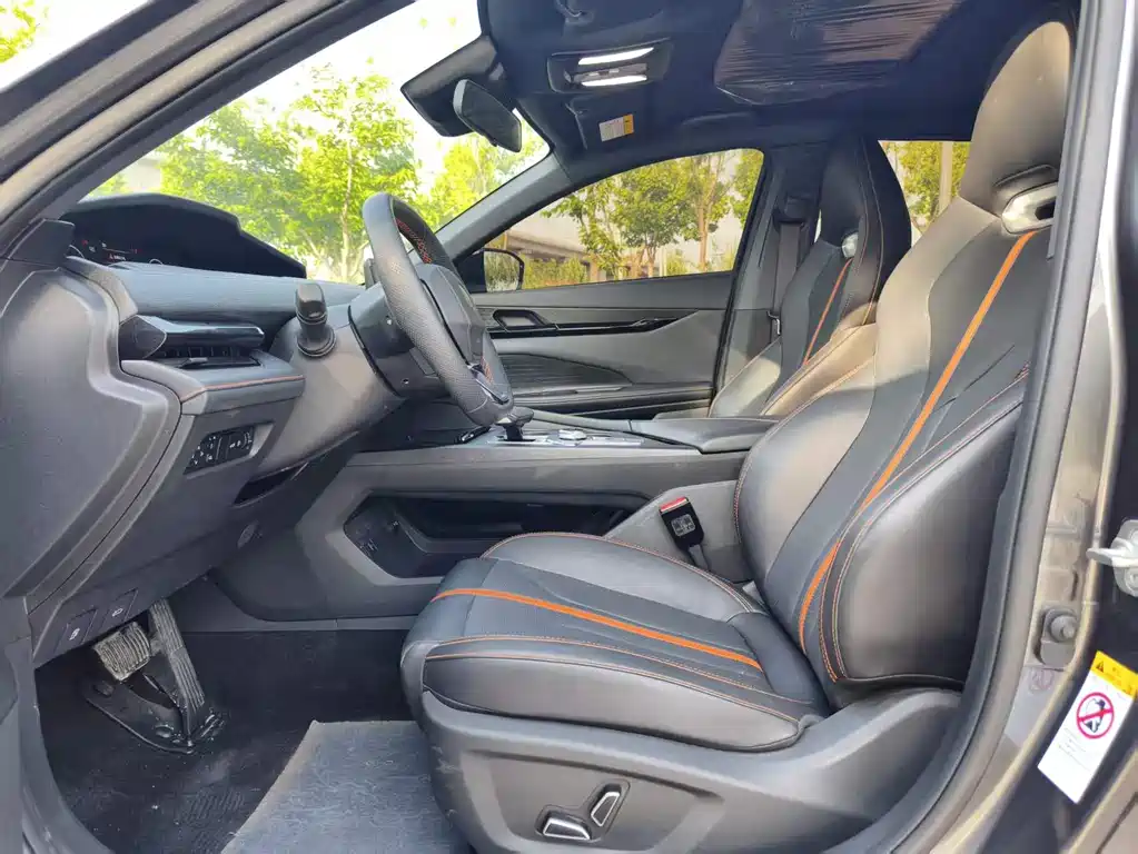 Changan UNI-V 2025 1.5T 500Bar Premium Type купить на сайте DeffCars