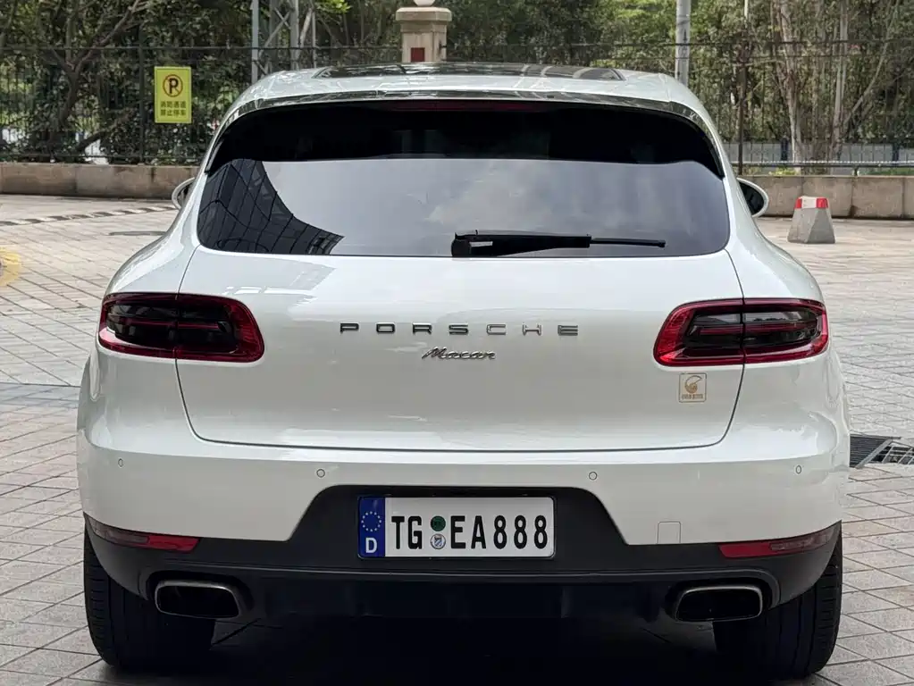 Macan 2017 Macan 2.0T купить на сайте DeffCars