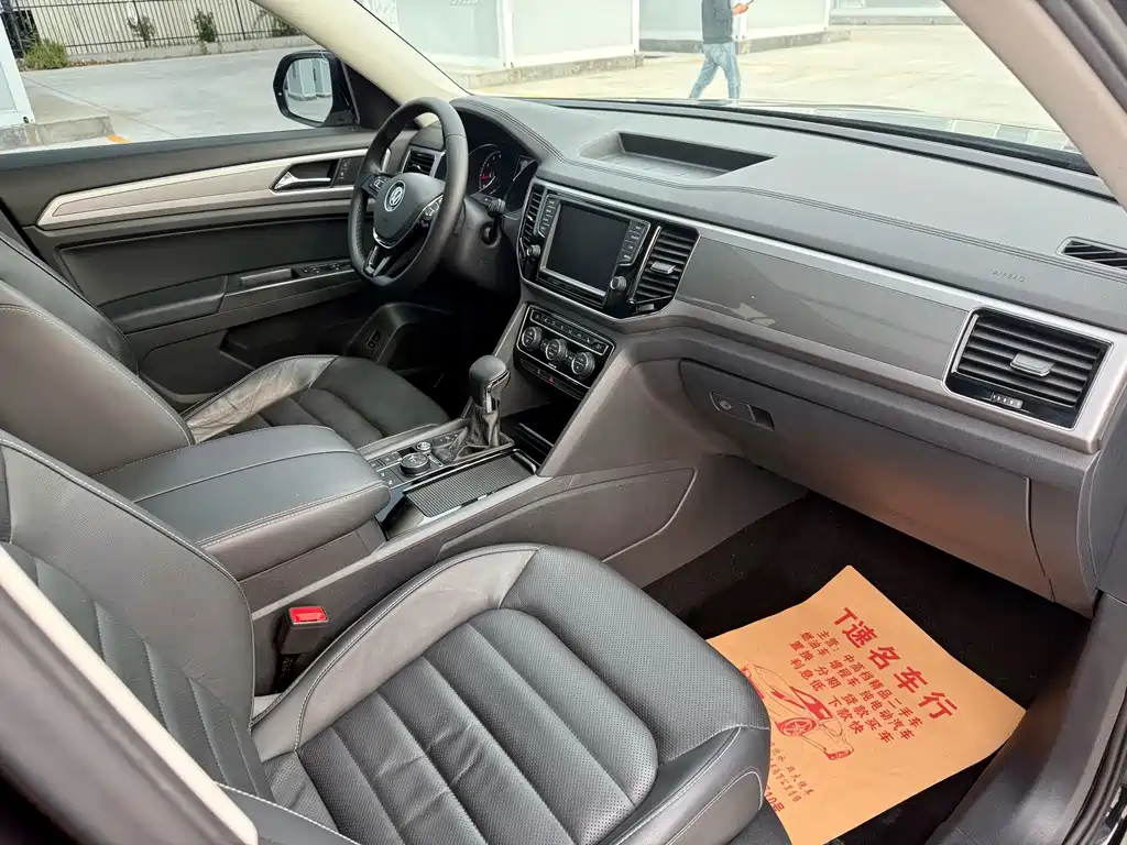 Touron 2017 380TSI four-wheel drive luxury version купить на сайте DeffCars
