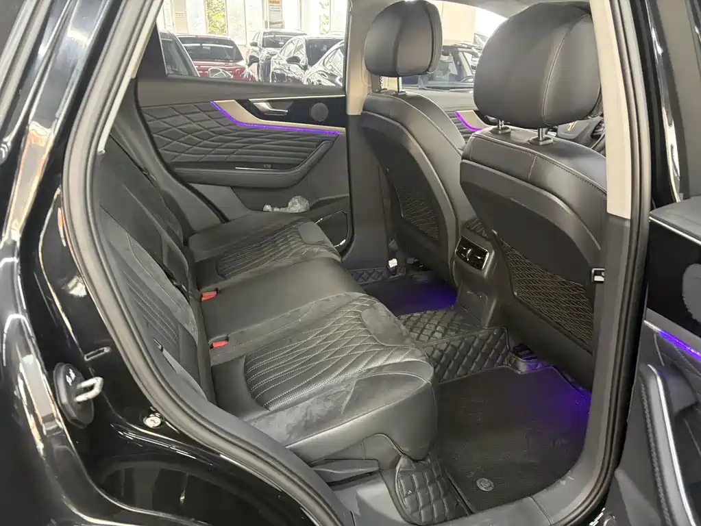 Hongqi HS5 2022 2.0T Zhilian Qiyue Edition купить на сайте DeffCars