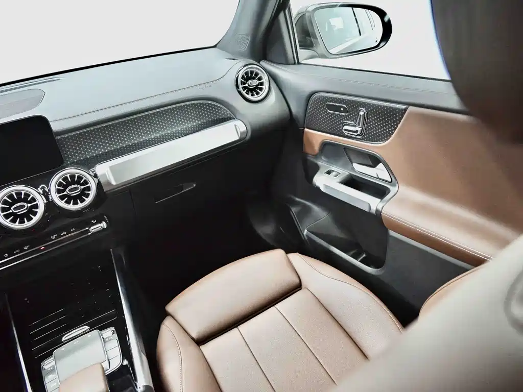 Mercedes-Benz GLB 2024 facelift GLB 220 fashion model купить на сайте DeffCars