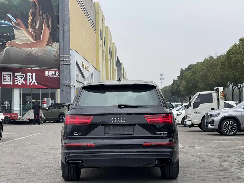 Audi Q7 2016 45 TFSI S line sports model купить на сайте DeffCars