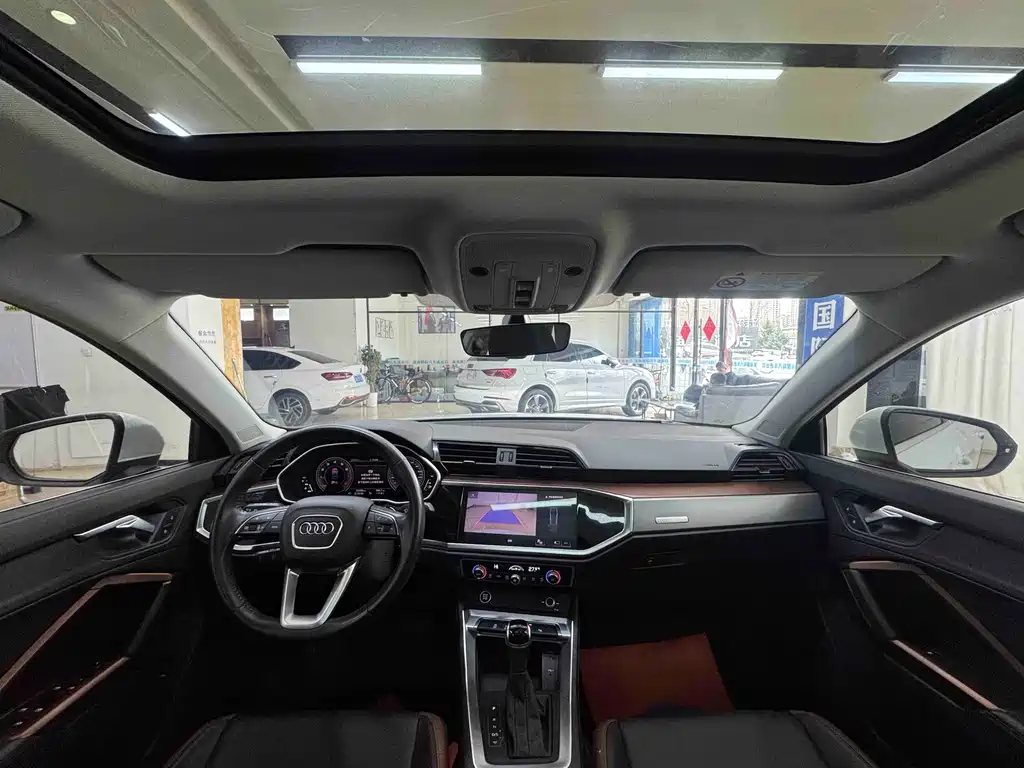 Audi Q3 2022 35 TFSI Fashionable and Dynamic купить на сайте DeffCars