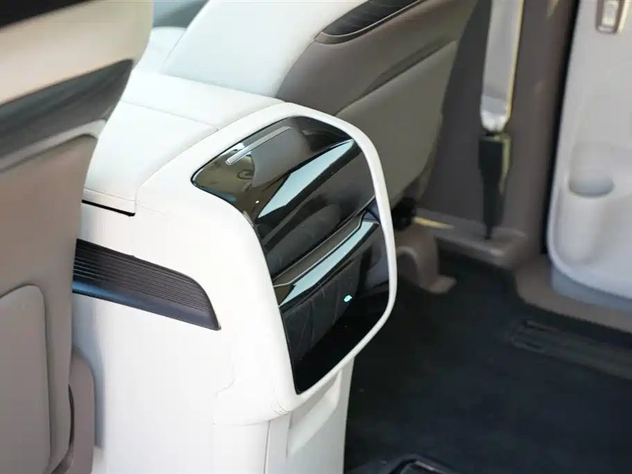 Denza D9 2022 DM-i 970 four-wheel drive flagship model купить на сайте DeffCars