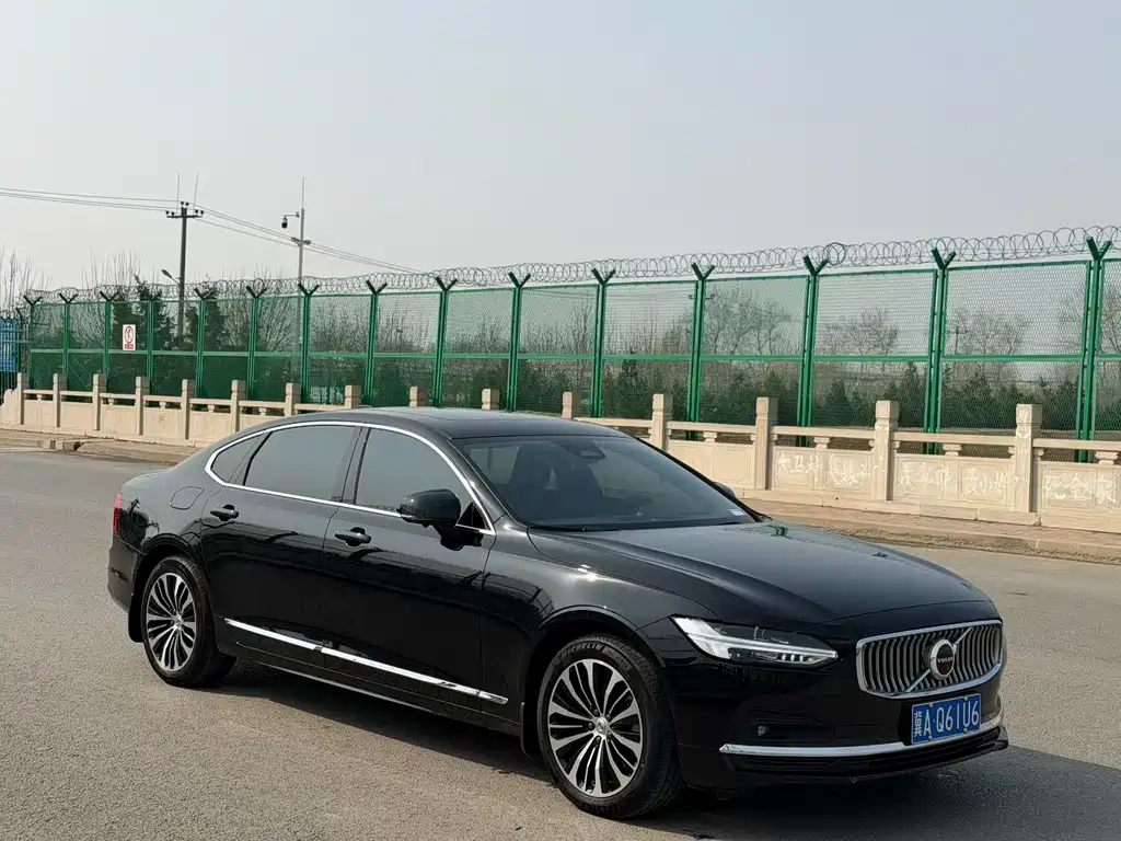 Volvo S90 2025 B5 Zhiyuan Luxury Edition купить на сайте DeffCars