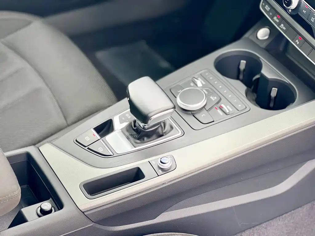 Audi A4L 2019 40 TFSI Enterprising National VI купить на сайте DeffCars