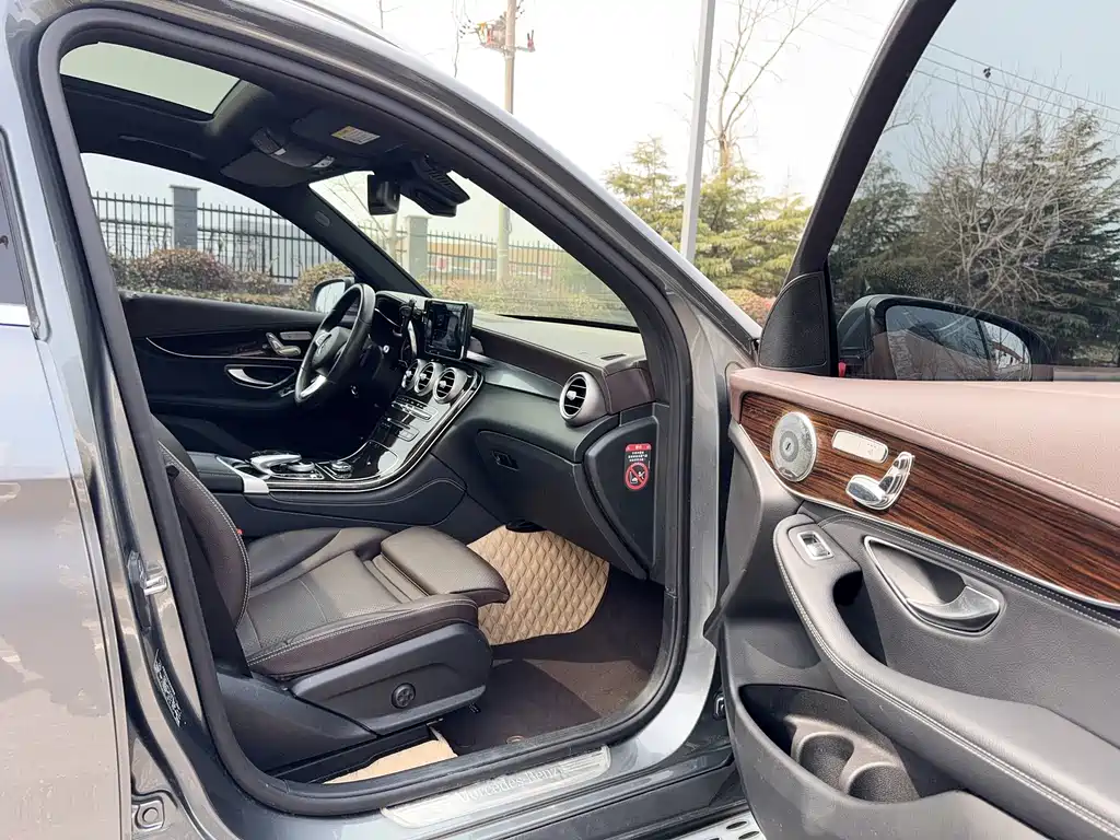 Mercedes-Benz GLC 2017 GLC 260 4MATIC luxury model купить на сайте DeffCars