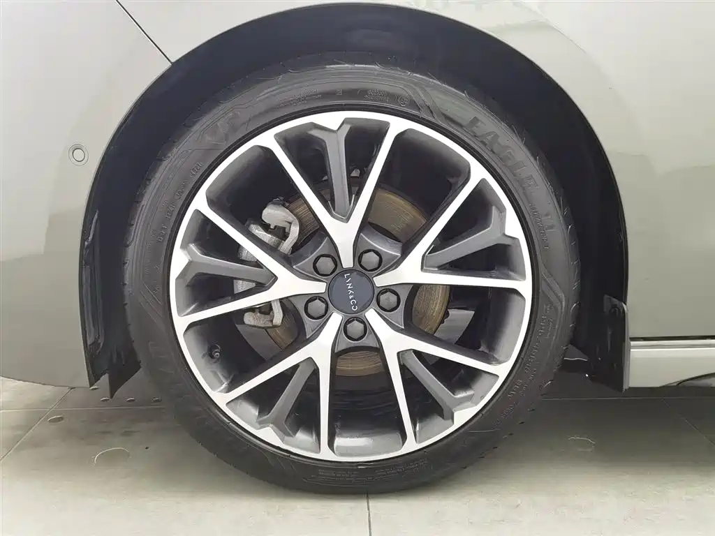 Lynk & Co 03 2022 2.0TD DCT Pro купить на сайте DeffCars