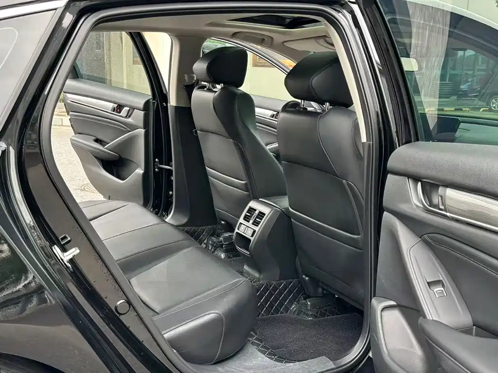 Accord 2022 260TURBO Deluxe Edition купить на сайте DeffCars