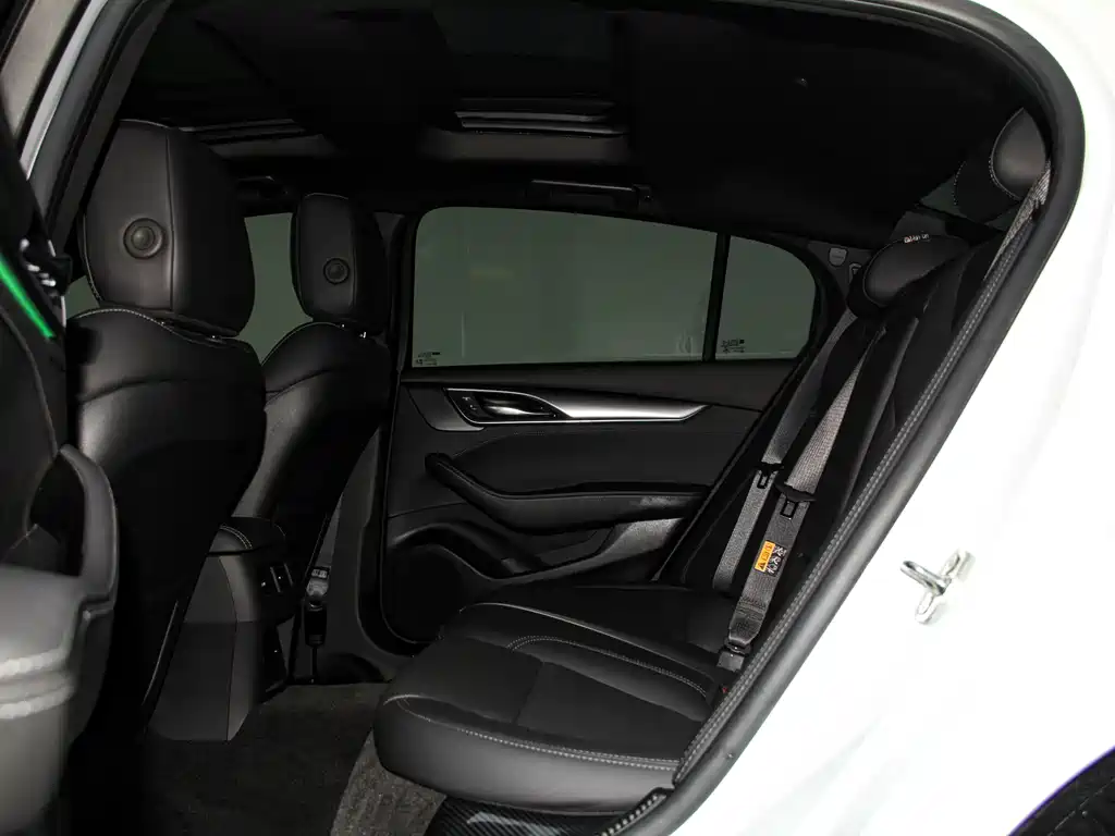 Cadillac CT5 2024 28T Luxury Pro купить на сайте DeffCars