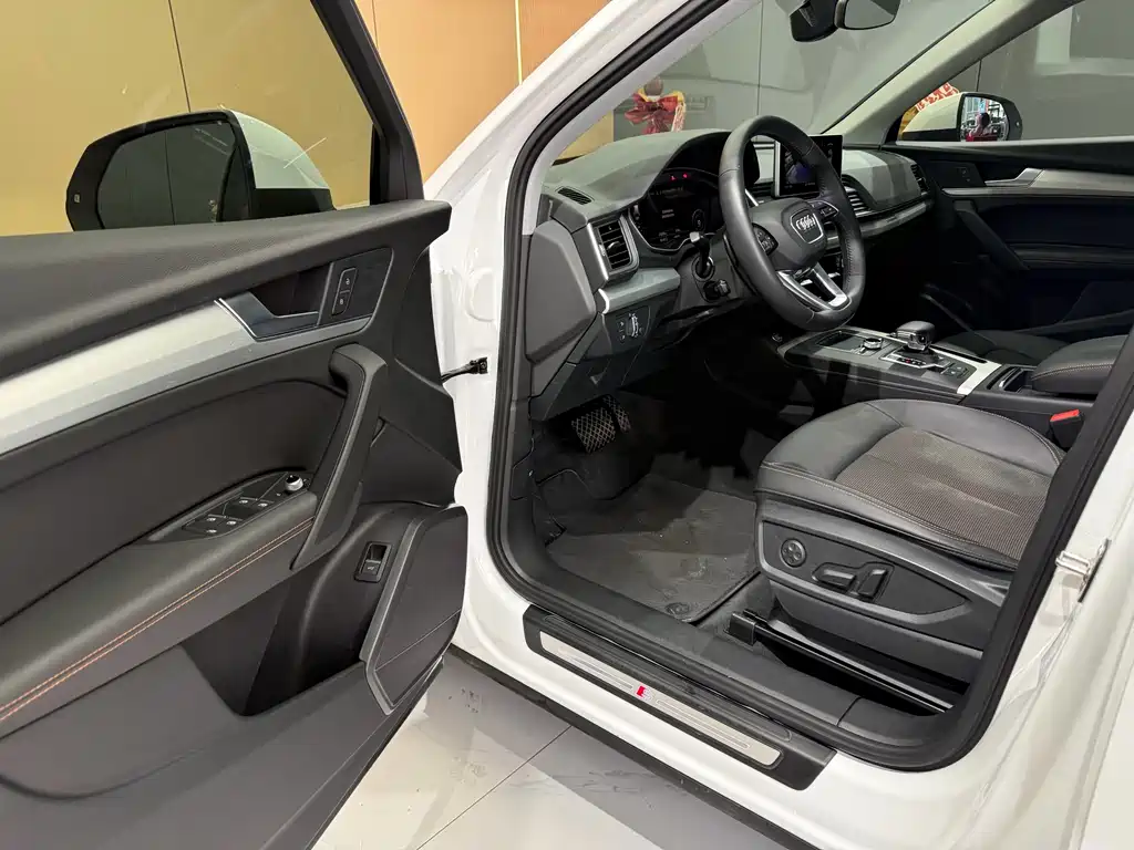 Audi Q5L 2018 40 TFSI enjoys fashionable style, National VI купить на сайте DeffCars