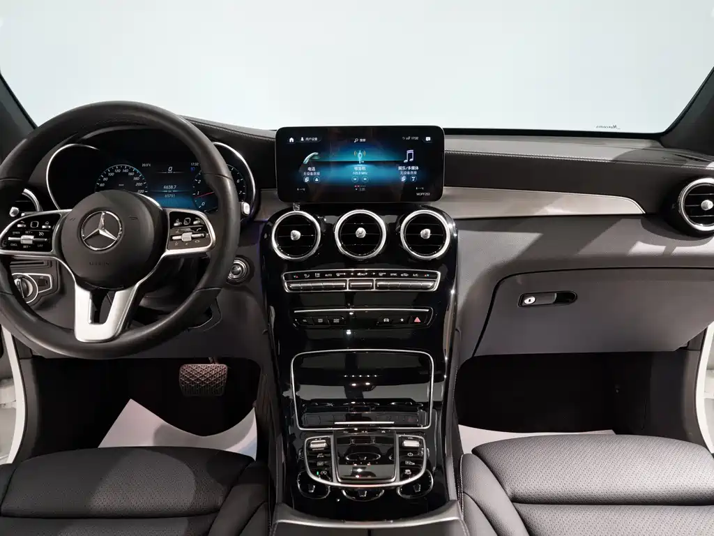 Mercedes-Benz GLC Coupe 2021 GLC 260 4MATIC Coupe SUV купить на сайте DeffCars