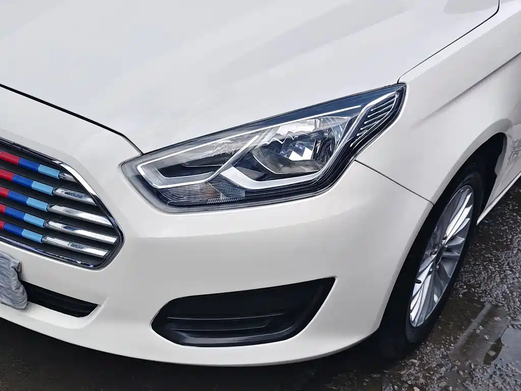 Escort 2017 facelift 1.5L automatic comfort model купить на сайте DeffCars