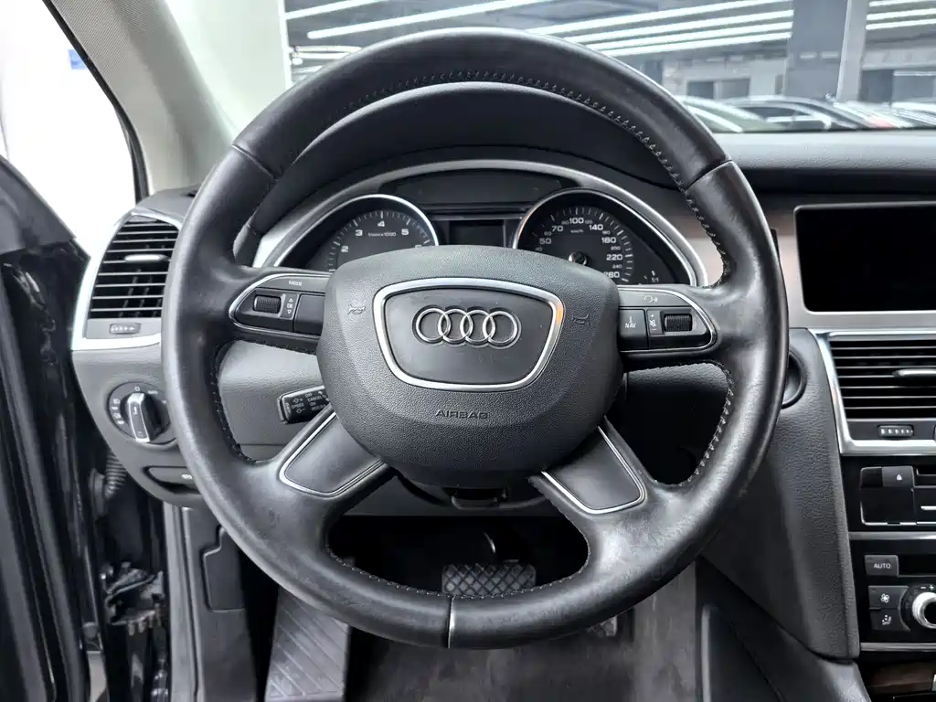 Audi Q7 2012 3.0 TFSI exclusive 200kW купить на сайте DeffCars