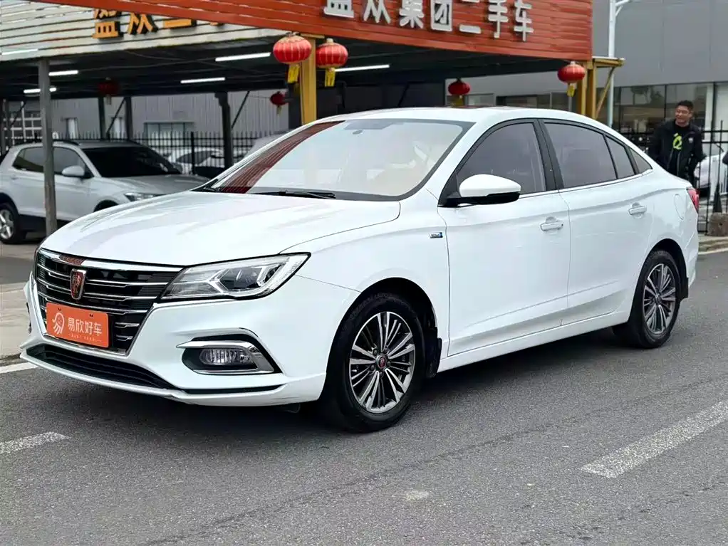 Roewe i5 2019 1.5L Manual 4G Connected Langham Edition купить на сайте DeffCars