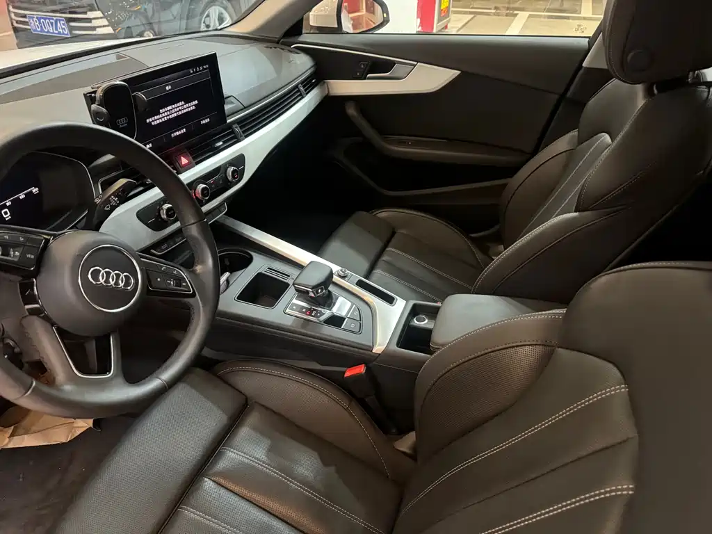 Audi A4L 2023 40 TFSI Fashionable and Dynamic купить на сайте DeffCars