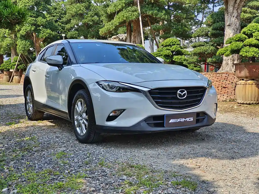 Mazda CX-4 2018 2.0L automatic two-wheel drive Blue Sky Vibrant Edition National V купить на сайте DeffCars