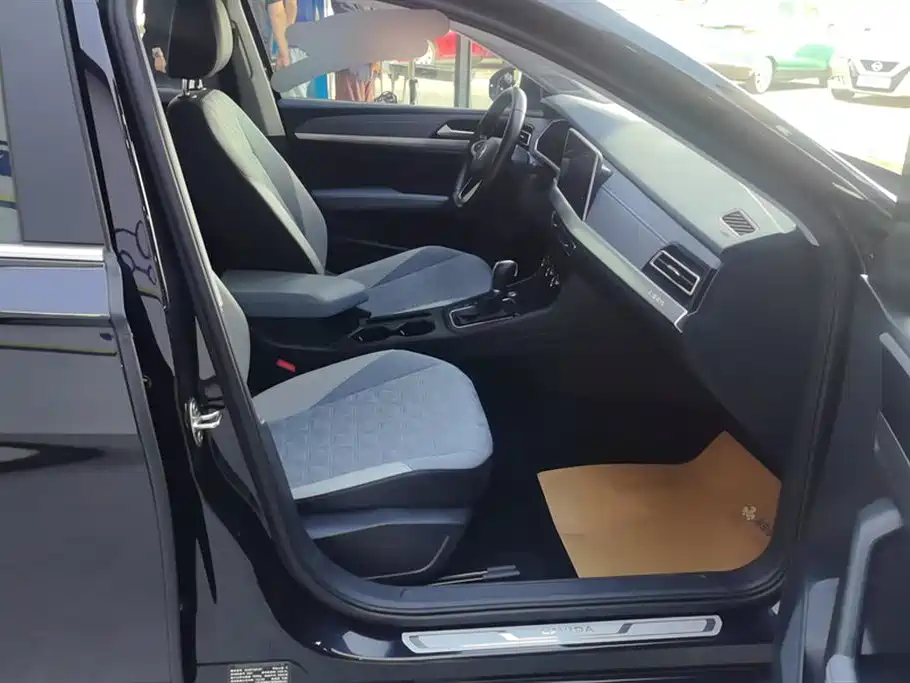 Lavida 2023 300TSI DSG Manyi Edition купить на сайте DeffCars