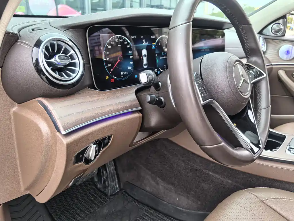 Mercedes-Benz E-Class 2023 E 300 L Luxury Model купить на сайте DeffCars