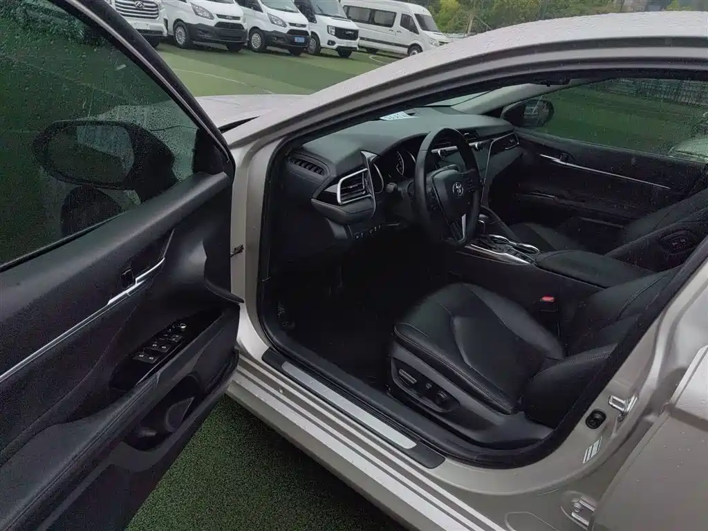 Camry 2019 2.5G Deluxe Edition National VI купить на сайте DeffCars
