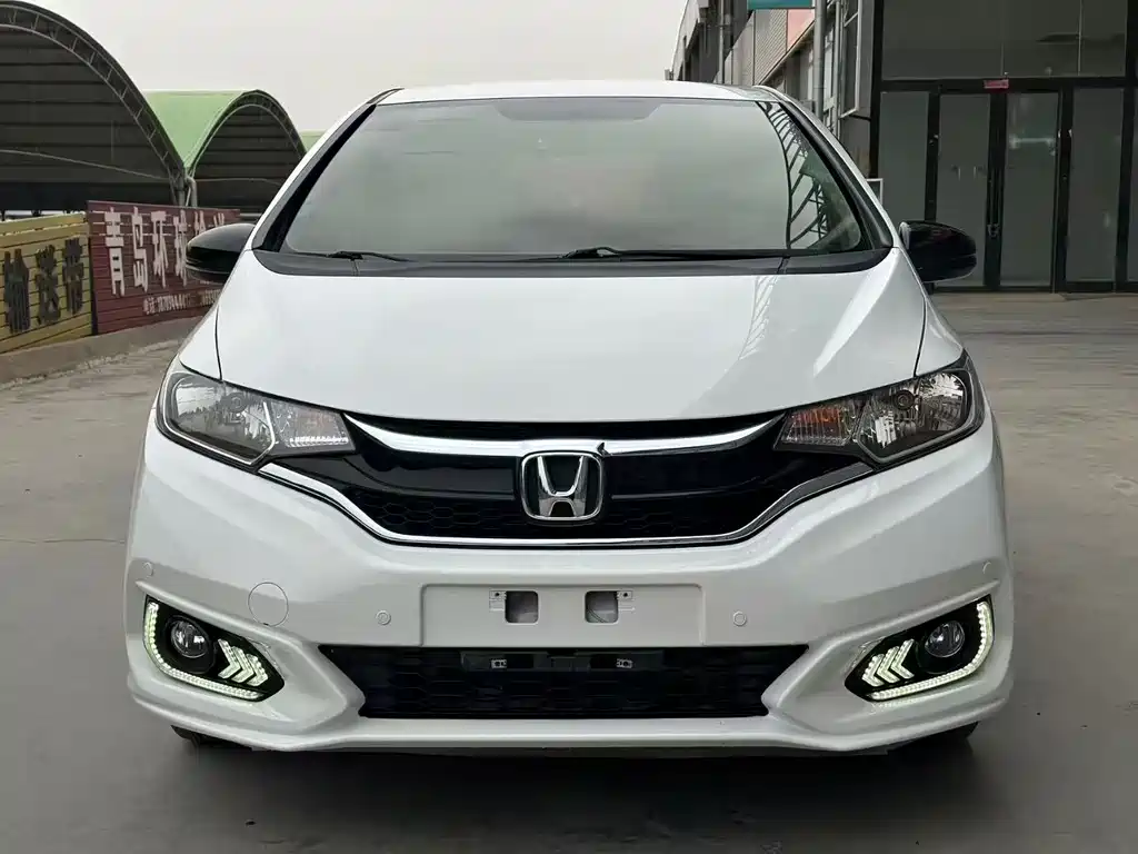 Fit 2018 1.5L CVT Comfort Edition купить на сайте DeffCars