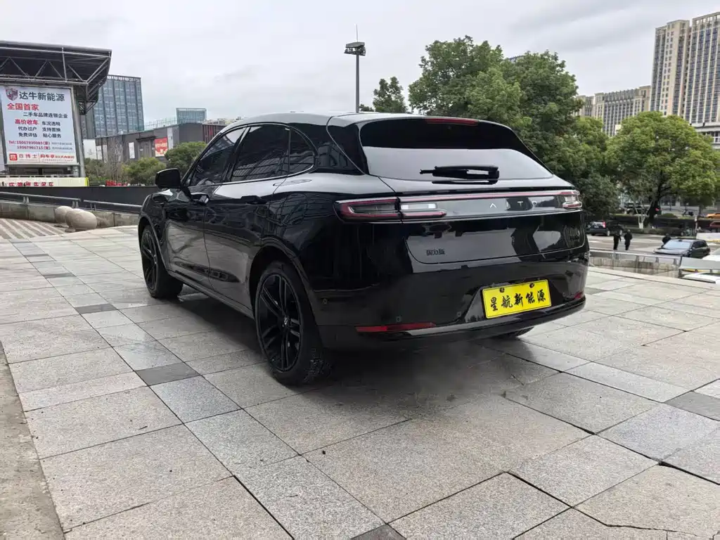 Wenjie M5 2025 extended range Ultra rear-wheel drive version купить на сайте DeffCars