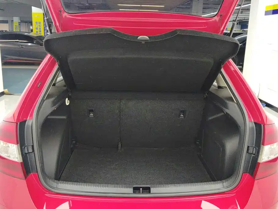 Xindong (Rapid Spaceback) 2019 1.5L automatic comfort version купить на сайте DeffCars