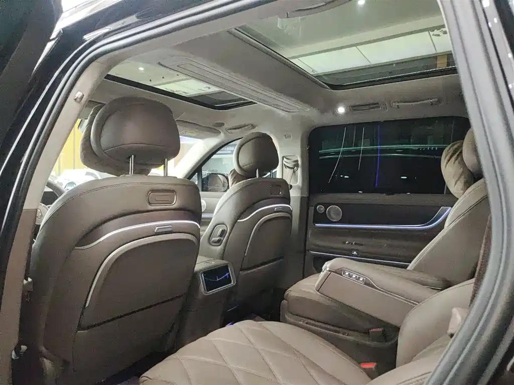 Wenjie M9 2025 extended range Ultra version 52kWh 6-seater version 192-line lidar) купить на сайте DeffCars