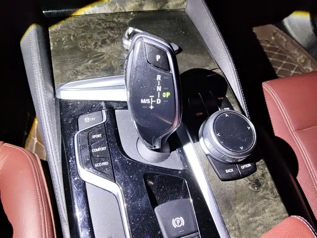 BMW 5 Series 2020 530Li Leading M Sports Package купить на сайте DeffCars