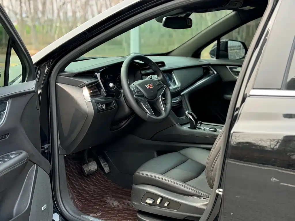 Cadillac XT5 2021 28T four-wheel drive luxury model купить на сайте DeffCars