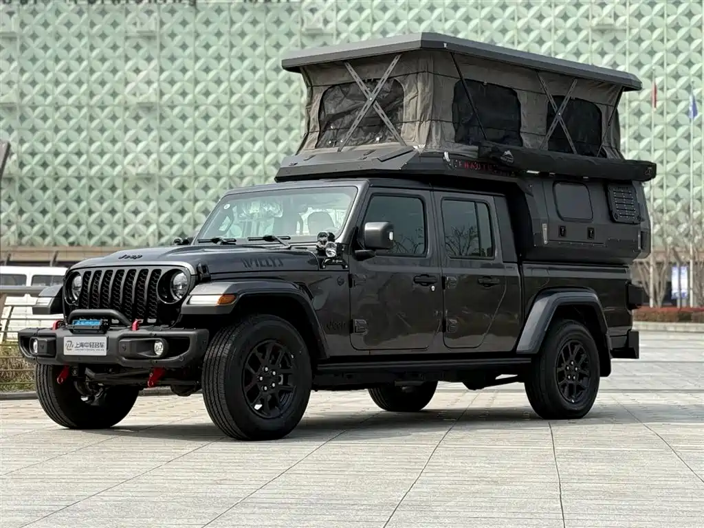 Gladiator 2023 3.6L Overland купить на сайте DeffCars