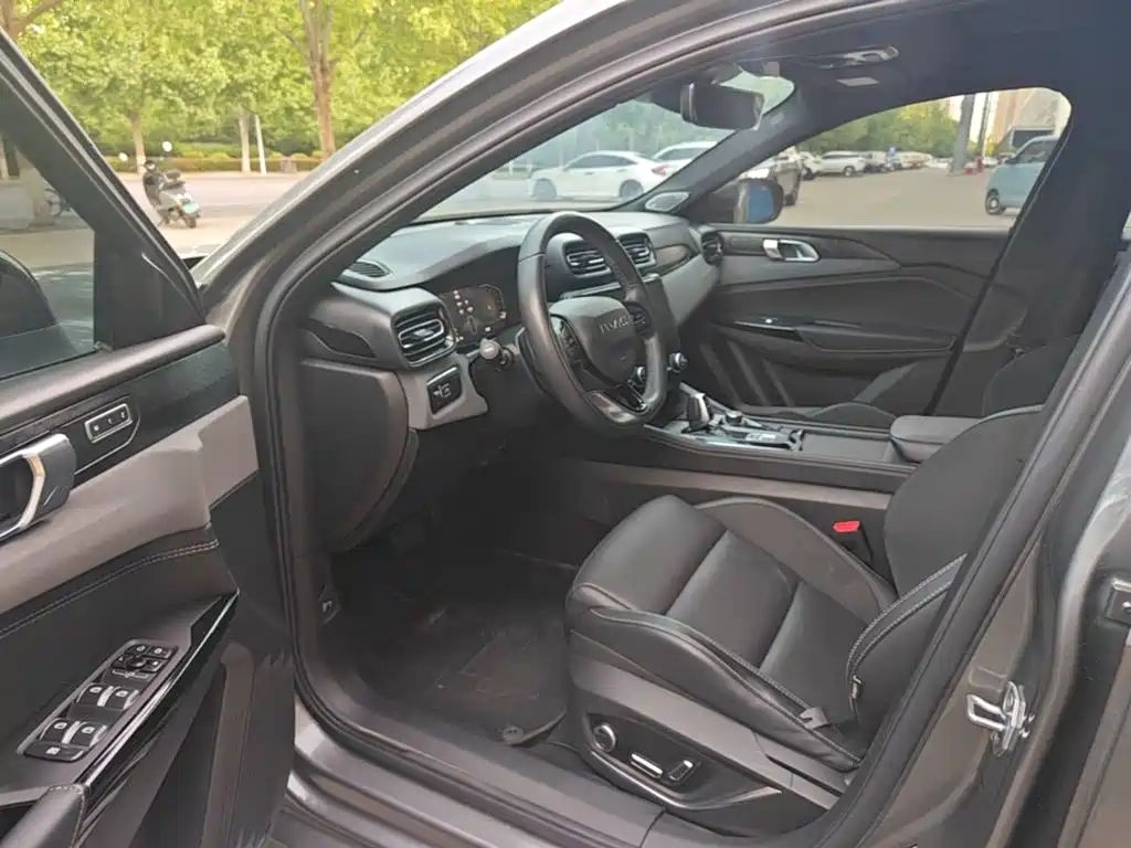 Lynk & Co 03 2022 2.0TD DCT Pro купить на сайте DeffCars