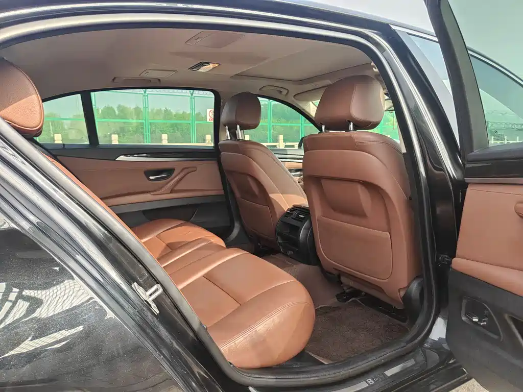 BMW 5 Series 2017 525Li Leading Model купить на сайте DeffCars