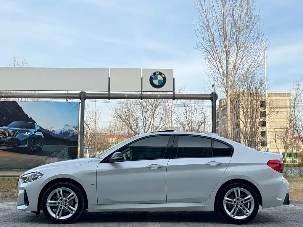 BMW 1 Series 2021 120i M Sports Night Edition купить на сайте DeffCars