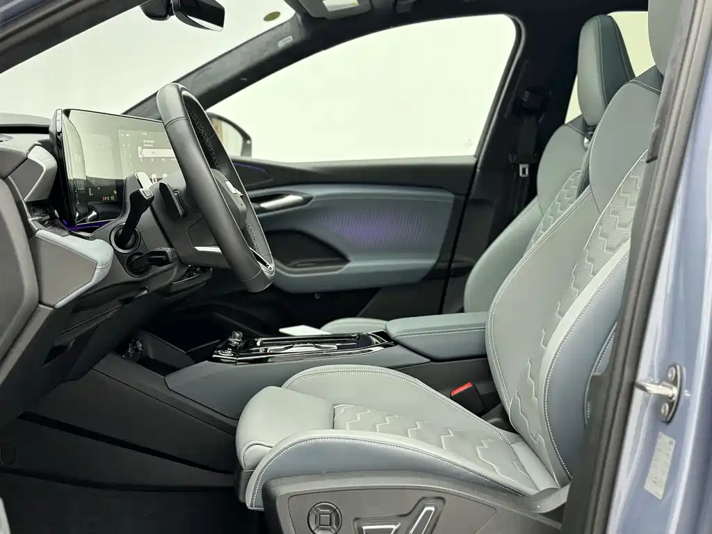 Audi Q6L e-tron 2026 first pilot version купить на сайте DeffCars