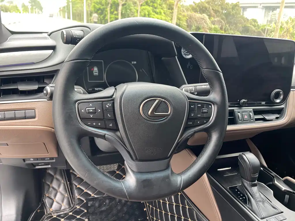 Lexus ES 2025 200 Premium Edition купить на сайте DeffCars