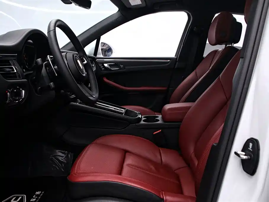 Macan 2025 Macan 2.0T Dream Edition купить на сайте DeffCars