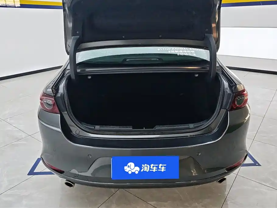 Mazda3 Angkesela 2020 2.0L Automatic Premium Edition купить на сайте DeffCars