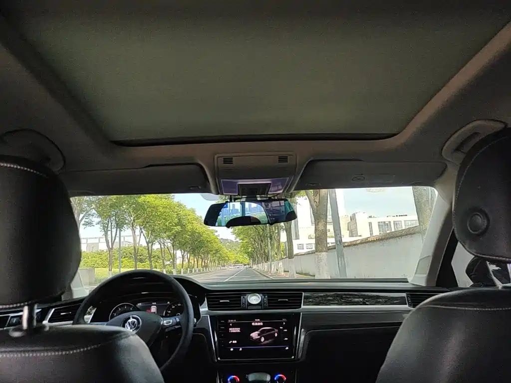 Huiang 2018 facelift 380TSI two-wheel drive business version купить на сайте DeffCars