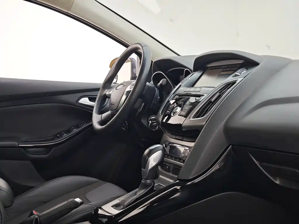Focus 2012 sedan 1.6L automatic fashion model купить на сайте DeffCars