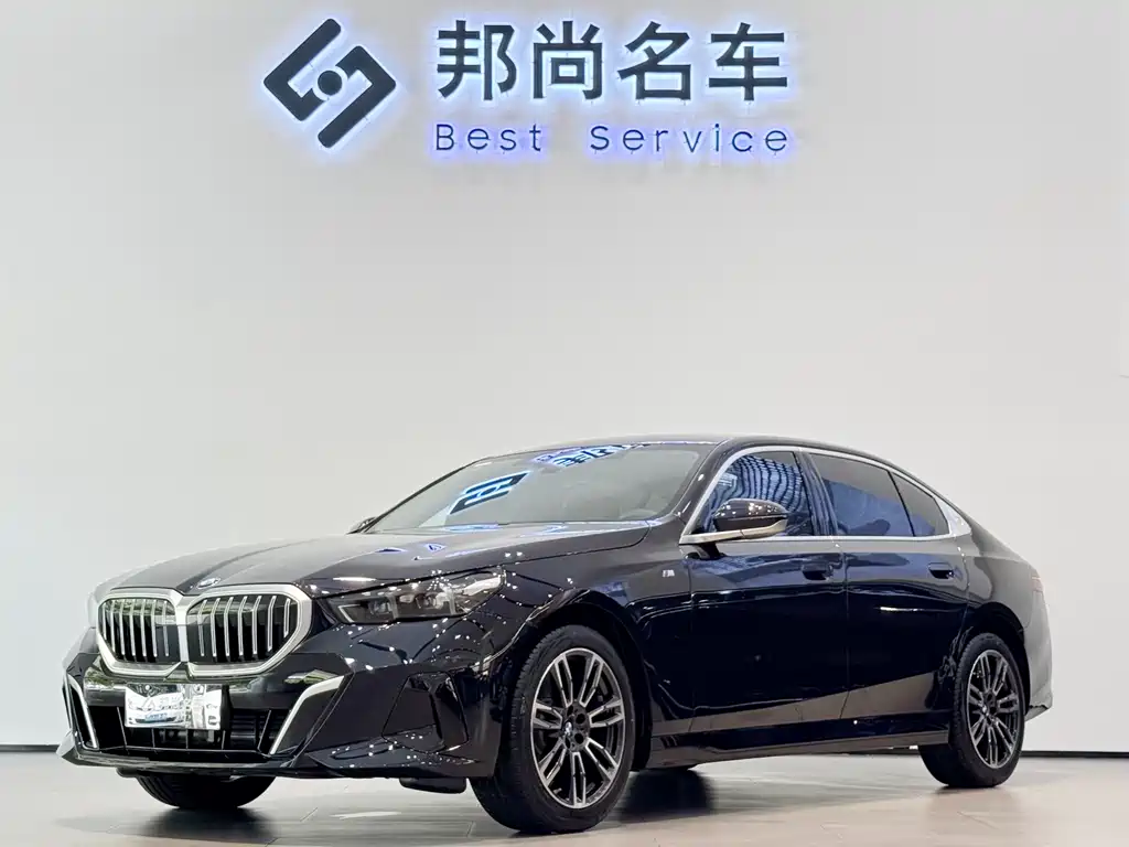 BMW 5 Series 2025 525Li M Sports Package купить на сайте DeffCars